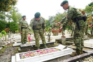 Pangdivif 2 Kostrad Pimpin Acara Ziarah Rombongan Ke TMP Untung Suropati Kota Malang