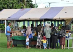 Hadir di Tengah Kesulitan Rakyat, Satuan Penjaga Ufuk Timur Indonesia Selenggarakan Pasar Murah