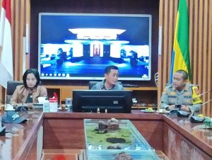 Komandan Lanal Bandung Bersama Unsur Forkopimda Kota Bandung Monitoring Kewilayahan Malam Perayaan Idul Fitri Tahun 1444 H/2023 M