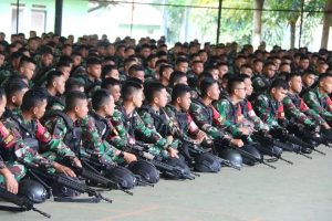 Pastikan Prajuritnya Siap Tugas Operasi Tempur, Danbrigif MR 6 Kostrad Cek Kesiapan Satgas Yonif 411 Kostrad