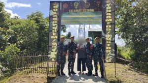 Kembali Satgas Pamtas Yonarmed 5/105 TRK Pancagiri Terima Senpi Rakitan Dari Warga