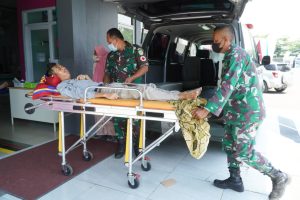 Implementasi Perintah Harian Kasad, Penderita Kanker Tidak Mampu Berobat di Evakuasi Kodim 0605/Subang Ke RS Ciremai