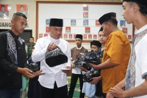 Beŕbagi Kasih dan Kebahagiaan Bersama Yatim Piatu, Peringatan HUT Ke-71 Yonif PR 330 Kostrad