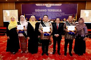 Jenderal TNI Dr. Dudung Abdurachman Sandang Predikat Lulusan Terbaik Program Doktor FEB Universitas Trisakti