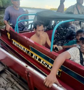Gerak Cepat, Lanal Dumai Beserta Jajaran Laksanakan SAR Kapal Tenggelam Di Perairan Teluk Pinang Kuala Gaung Kabupaten Inhil Riau