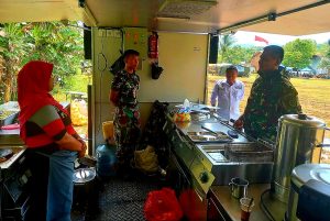 Tangis Haru Ibu Maya mendapat Rumah Dari Pangdam III/Siliwangi