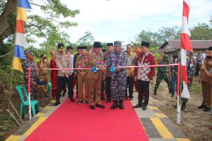 Program Binpotmar Lanal Bengkulu Menjadi Pelopor Kebersamaan Gotong Royong Di Kabupaten Kaur