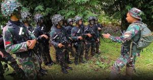 Latih Kemampuan Bidang Taktik dan Teknik Bertempur, Yonif PR 432 Kostrad Laksanakan UST Tk. Regu