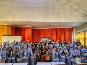 Tanamkan Cinta Tanah Air, Prajurit Yonarmed 9 Kostrad Kunjungi MAN Purwakarta