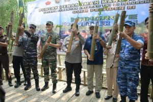 Danlanal Palembang Laksanakan Penanaman Mangrove Nasional Secara Serentak Jajaran TNI Di Seluruh Indonesia
