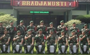Waasops Kasad Brigjen TNI Bangun Nawoko Periksa Kesiapan Operasi Satgas RI-Malaysia Batalyon Artileri Medan 10/Bradjamusti
