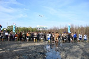 TNI AL Lanal TBA Sukseskan Penanaman Mangrove Jajaran TNI Serentak Seluruh Indonesia
