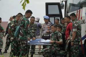 Eratkan Silaturahmi dan Sinergitas TNI-POLRI, Pelayanan Gratis SIM dan STNK Untuk Prajurit Divif 3 Kostrad