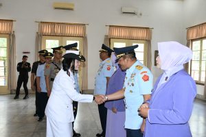 Komandan Lanal Bandung Hadiri Upacara Serah Terima Jabatan Kepala Staf Kogartap II/Bandung