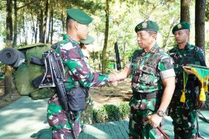 Pangdivif 2 Kostrad Mayjen TNI Haryanto, S.I.P., M.Tr. (Han). Pimpin Upacara Pengukuhan dan Penutupan Tradisi Warga Baru Divif 2 Kostrad TA 2023