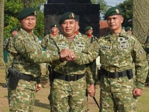 Pangdivif 1 Kostrad Mayjen TNI Bobby Rinal Makmun, S.I.P. Pimpin Sertijab Komandan Satuan Divif 1 Kostrad