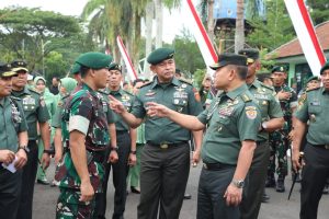 Kasad Tinjau Pembangunan Perumahan Prajurit Yonif Raider 323/BP