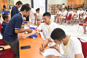 CALON TARUNA AAL PANDA LANTAMAL III JAKARTA IKUTI TES PEMERIKSAAN LABORATORIUM