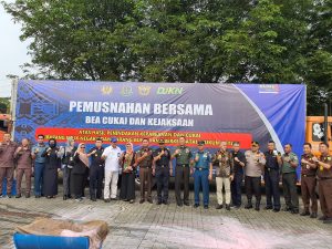 LANTAMAL III JAKARTA HADIRI ACARA PEMUSNAHAN BARANG MILIK NEGARA HASIL PENINDAKAN KEPABEANAN DAN CUKAI