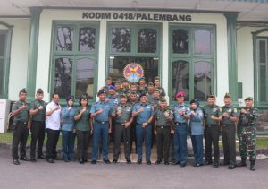 Danlanal Palembang Sebagai Pengambil Apel Pagi di Makodim 0418/Palembang