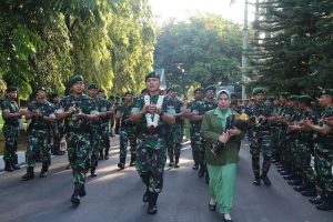 Pangku Jabatan Wadanyon Baru, Disambut Dengan Tradisi Satuan Yonif MR 411 Kostrad