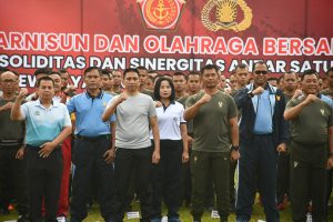 Komandan Beserta Prajurit Lanal Bandung Ikuti Apel Gabungan dan Olahraga Bersama TNI-POLRI Sewilayah Kogartap II/Bandung