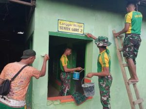 Prajurit Kostrad Sasar Tempat Ibadah, Yonbekang 2 Kostrad Karya Bakti di Mushola