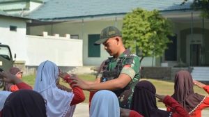 Bangga Bersama TNI, Siswa SD Tambak Rejo Berkunjung ke Yon Zipur 10 Kostrad