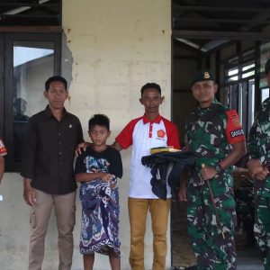 Kurangnya Tenaga dan Fasilitas Kesehatan, Satgas Yonarmed 10 Kostrad Gelar Sunatan Massal