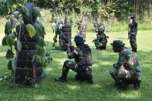 Prajurit Brigif PR 17/SBB Divif 1 Kostrad Latihan Tembak Reaksi