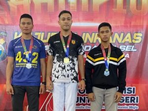 Prajurit Ajen Divif 3 Kostrad Raih Medali Emas Kejuaraan Karate Piala Kapolda Sulawesi Selatan
