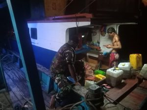 Pos TNI AL Paloh Lantamal XII Gelar SAR KM. Serasan Market Alami Kecelakaan Laut di Perairan Laut Paloh