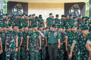 Pangkostrad Kunjungi dan Beri Pengarahan Prajurit Yonif Para Raider 328 Kostrad
