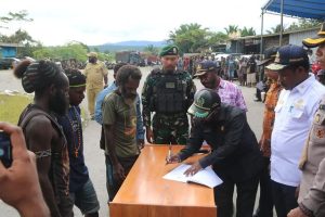 Deklarasi Damai Perang Suku, Dansatgas Yonif MR 411 Divif 2 Kostrad : Kesatria Pandawa Datang Untuk Menjaga dan Membantu Masyarakat Nduga