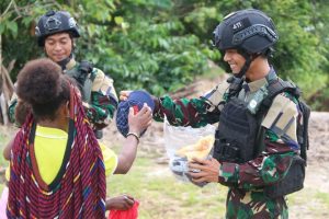 Hari Anak Nasional 2023, Ada Senyum Anak-anak Papua Bersama Kesatria Pandawa Kostrad