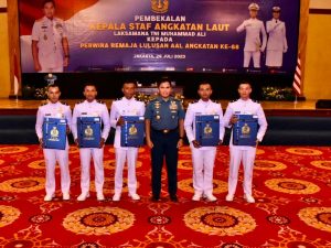 DANLANTAMAL III JAKARTA IKUTI PEMBEKALAN KASAL KEPADA PERWIRA REMAJA LULUSAN AAL ANGKATAN KE-68