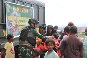 Mobil Senyum Pasukan Yonif MR 411 Kostrad Kini Hadir di Kenyam