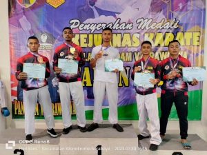 Aksi Gemilang Atlet Karate Yonif PR 501/ Bajra Yudha Raih Prestasi di Kota Pahlawan