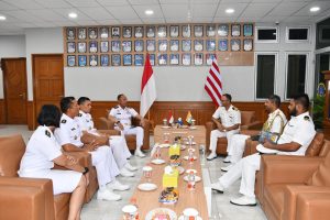 LANTAMAL III JAKARTA TERIMA KUNJUNGAN KEHORMATAN KOMANDAN KAPAL ANGKATAN LAUT INDIA INS AIRAVAT (L24)