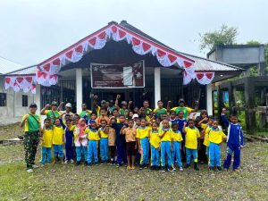 Yonif Raider 754 Kostrad Berikan Suasana Berbeda untuk Masyarakat SP 6 Timika