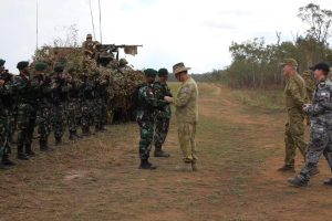 Pasukan Langit Yonif PR 501 Kostrad Menggebrak Shoalwater Bay Area dengan Operasi Airborne yang Gemilang