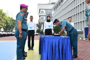 LANTAMAL III JAKARTA LAKSANAKAN PENANDATANGANAN PAKTA INTEGRITAS DAN PENGARAHAN CABA DAN CATA PK TNI AL GEL II TA 2023