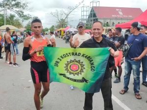 Pratu Laode Syafrudin Juara Satu Lomba Lari Timika Half Marathon
