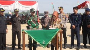 Yonif Mekanis Raider 413/Bremoro Ikuti Upacara Penutupan TMMD Sengkuyung Tahap II TA 2023