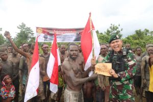 Satgas Yonif Mekanis Raider 411 Kostrad Gelar Upacara HUT ke-78 di Pelosok Pedalaman Papua