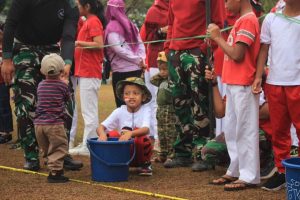 Anak-Anak Ikut Meriahkan Perayaan HUT Ke-78 RI di Yonif Raider 323 Kostrad