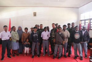 Satgas Yonif PR 330 Kostrad Turun Gunung, Sosialisasikan Rekrutmen Prajurit TNI AD kepada Siswa-siswi SMA di Intan Jaya
