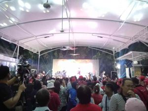 1000an Fans Ganjar Antusias Teriakkan Ganjar Presiden di Konser Musik Panggung Mas Ganjar