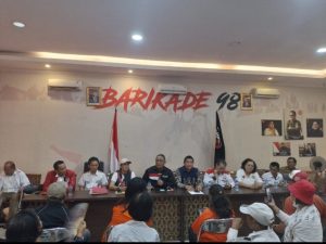 Organ-Organ Relawan pendukung Jokowi mengadakan Press Conference dalam rapat Konsolidasi Gerakan Nasional Tangkap Rocky Gerung