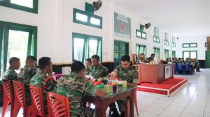 Kebersamaan Antar Pimpinan dan Prajurit Yonif Para Raider 501 Kostrad